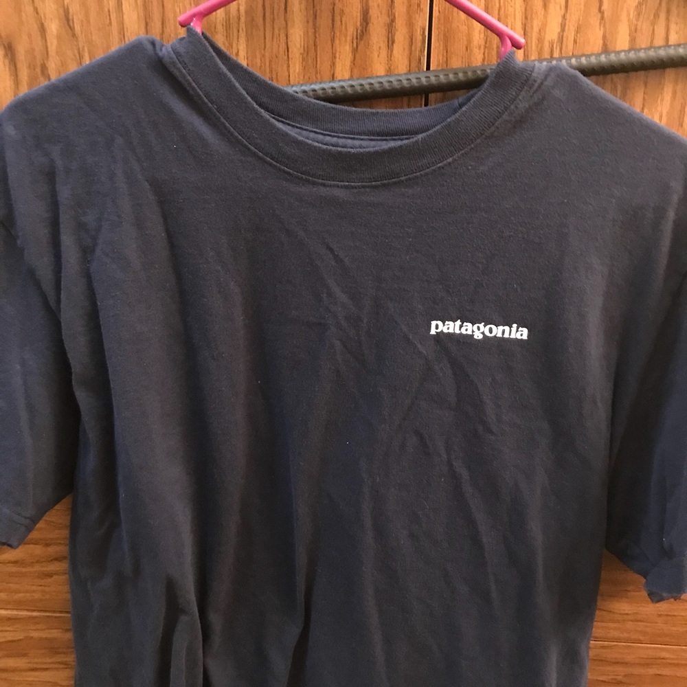 Patagonia Tee (Navy)